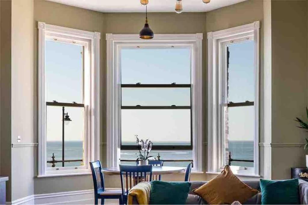 Beachfront Luxury Home With Spectacular Sea Views Herne Bay Exterior photo